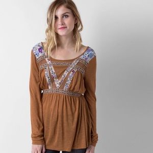 Gimmicks Pieced Top (Buckle Brand)